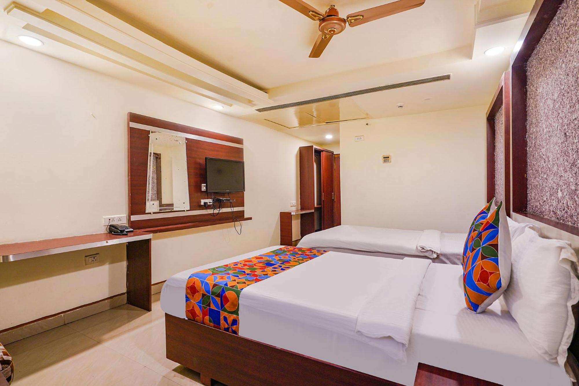 Fabhotel Golden Way Vijayawada Exterior photo