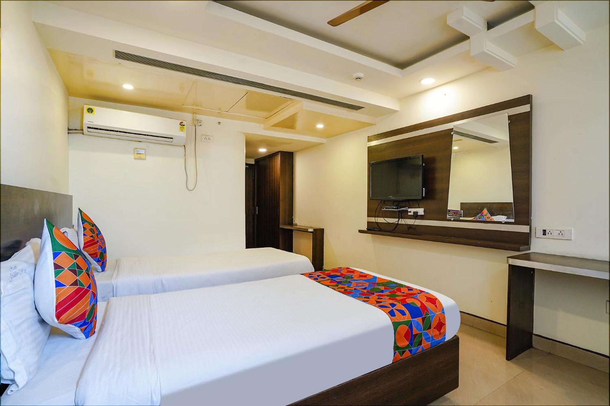 Fabhotel Golden Way Vijayawada Exterior photo