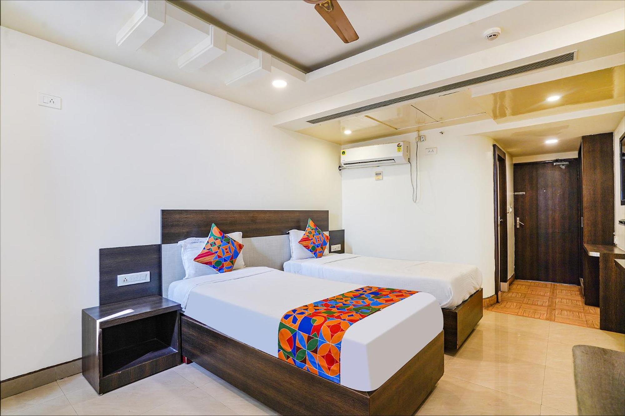 Fabhotel Golden Way Vijayawada Exterior photo